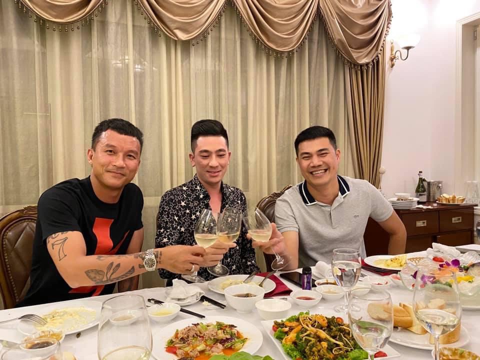 Nhà Hàng Tôm Hùm