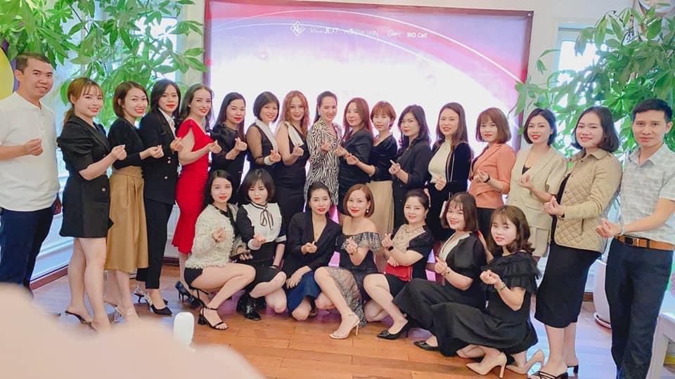 Nhà Hàng Tôm Hùm