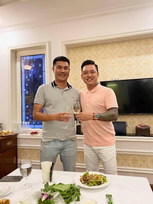 Nhà Hàng Tôm Hùm