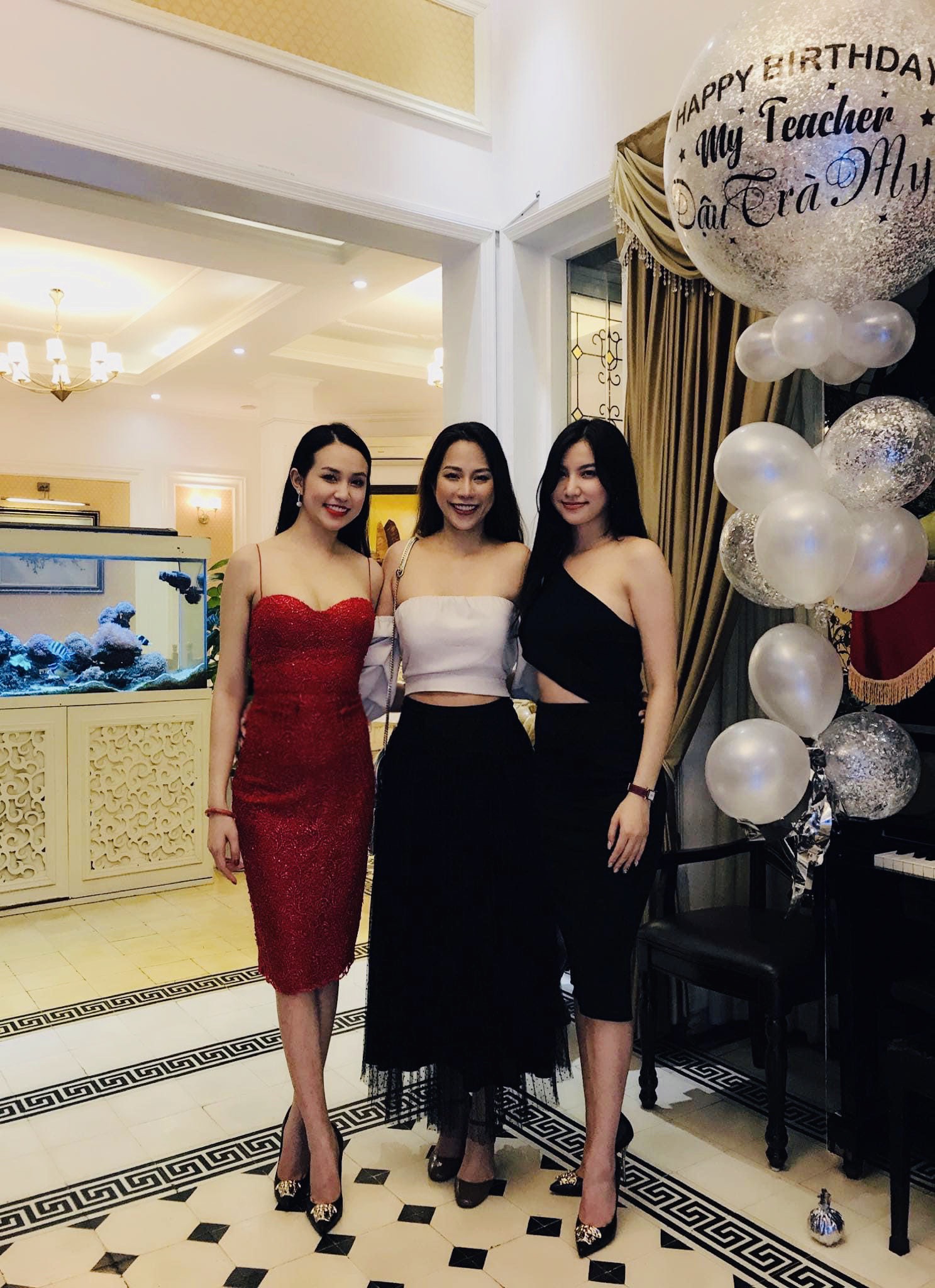 Nhà Hàng Tôm Hùm