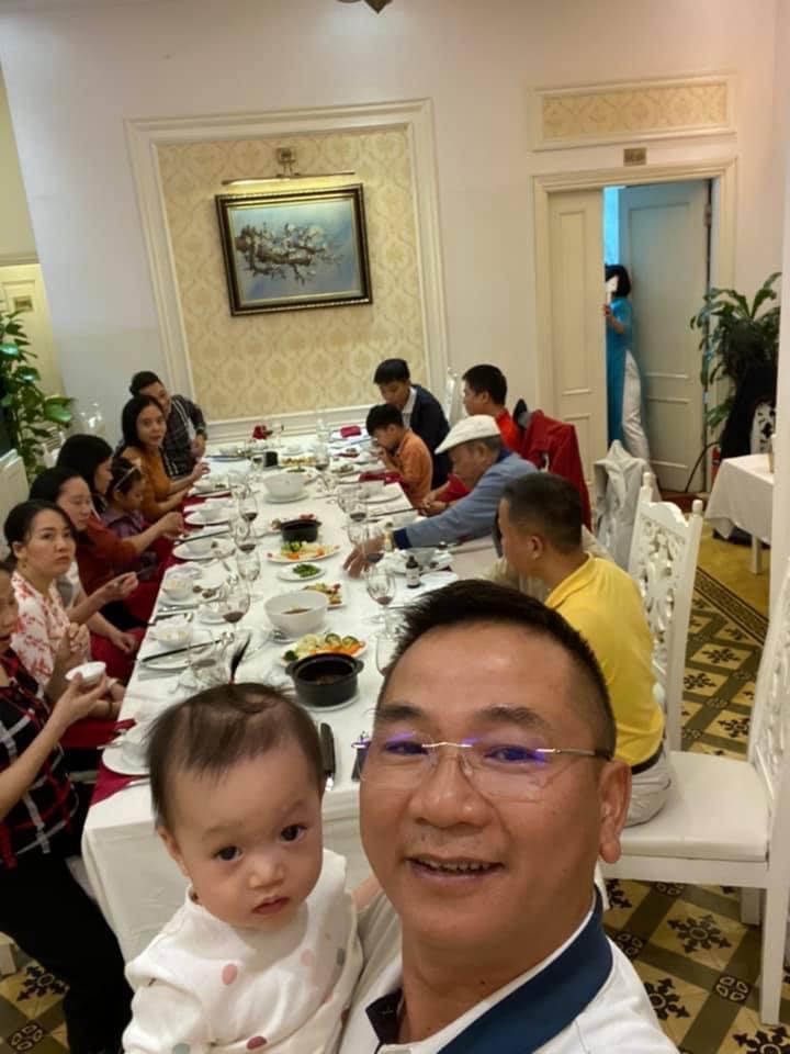 Nhà Hàng Tôm Hùm