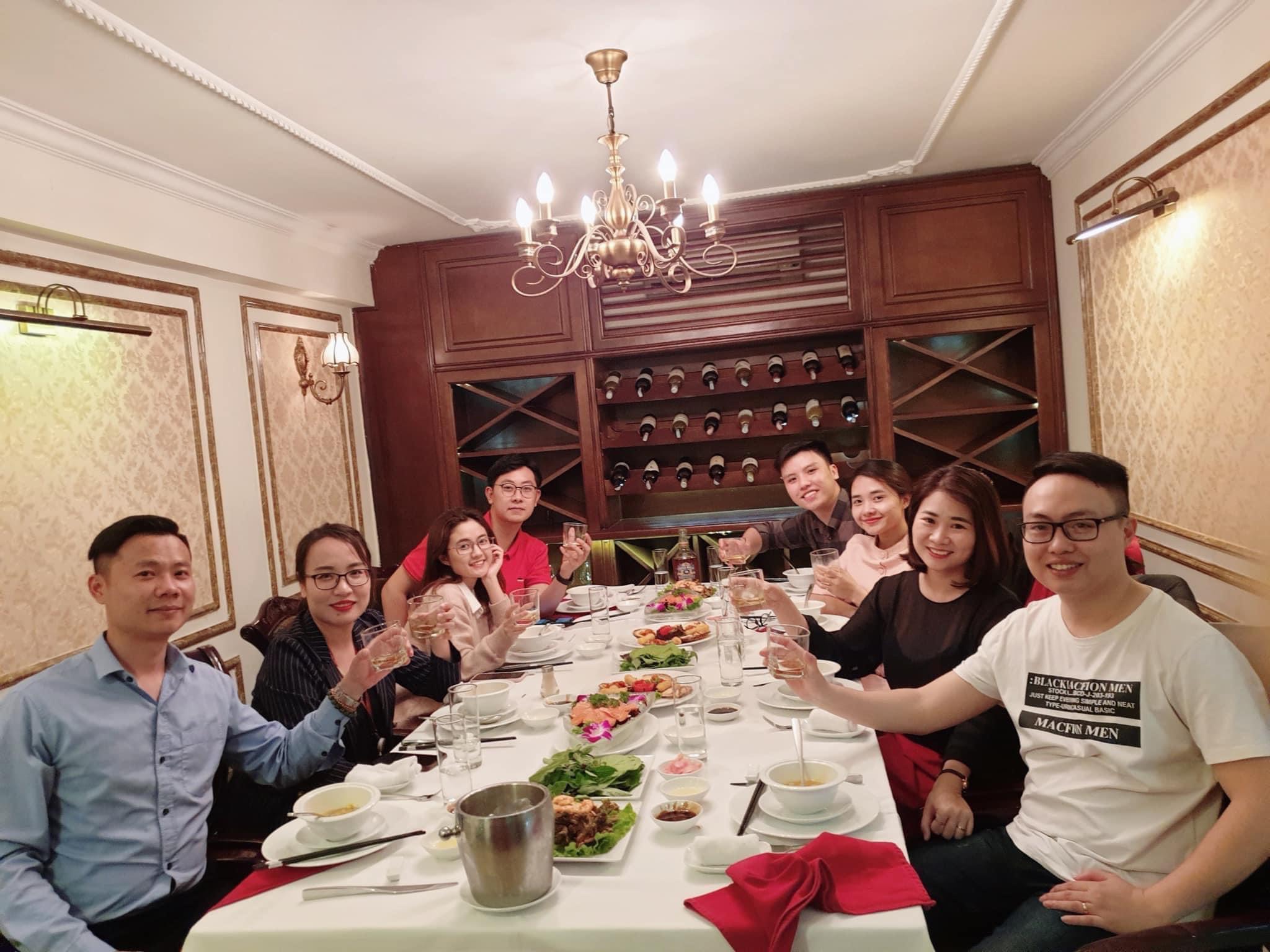 Nhà Hàng Tôm Hùm