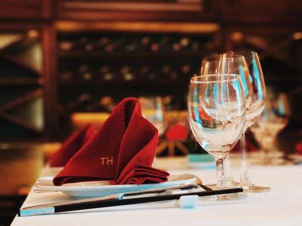 Nhà Hàng Tôm Hùm 168 Nguyễn Khánh Toàn